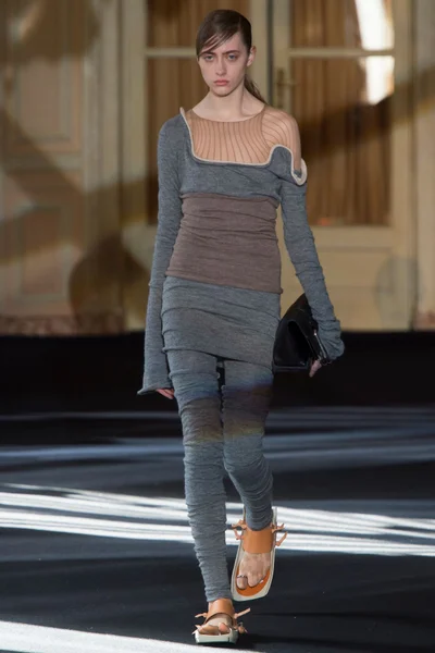 Look 7